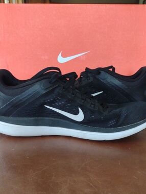 Nike Flex 2016 RN Black Sneaker